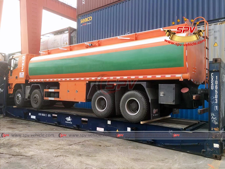 30,000 Litres Fuel Tank Truck IVECO-Loading 1